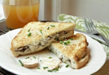 Mantarlı Kaşarlı Tost Tarifi