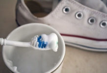 Beyaz Ayakkabılar Nasıl Temizlenir