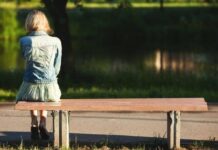 İçine Kapanık Bayanlar