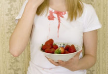 Çilek Lekesi Nasıl Temizlenir